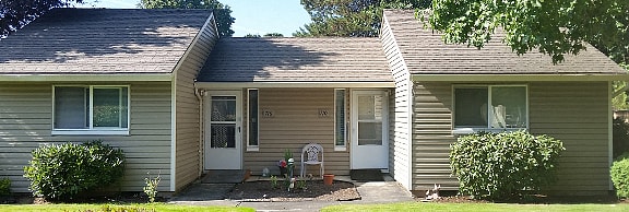 Carriage Court Apartments in Canby OR